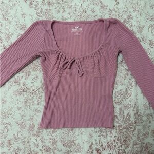 Hollister Women's Long Sleeve Ribbed Top in Mauve